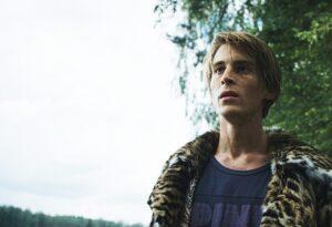 Кадр из сериала "Топи" (Россия)