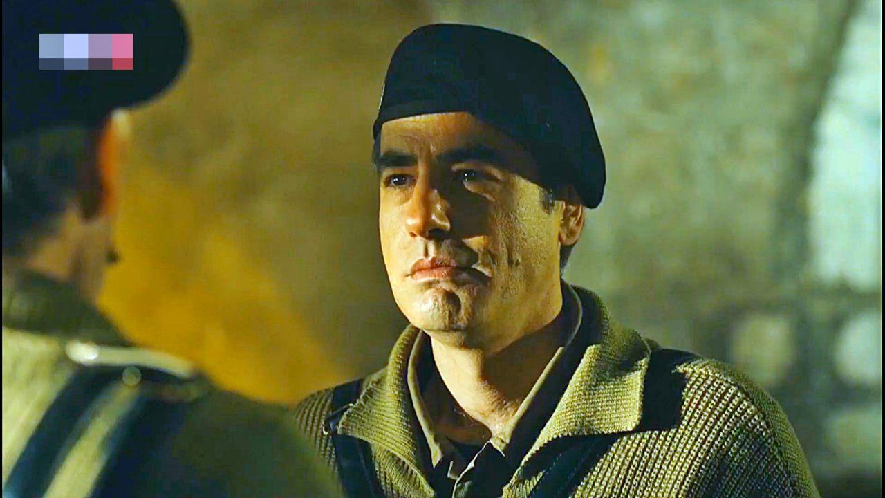 Сериал представляет турецкую версию драматических событий, которые привели к разделу этого островного государства Кадр из сериала "Однажды на Кипре" (Турция)