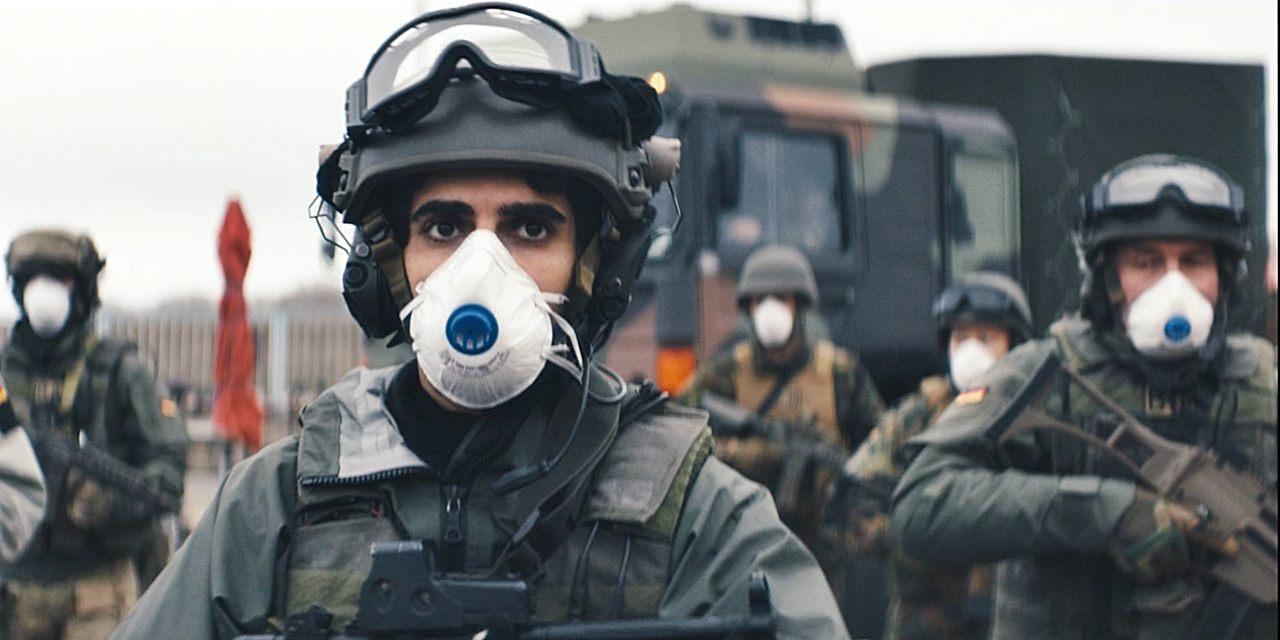 Крайне необычный сериальный проект на тему, которая, судя по всему, будет актуальной еще очень долго. В сериале нет главных героев и, наоборот, в нем очень много персонажей, на которых построена сюжетная линия Кадр из сериала "Слеборн: Эпидемия на острове"
